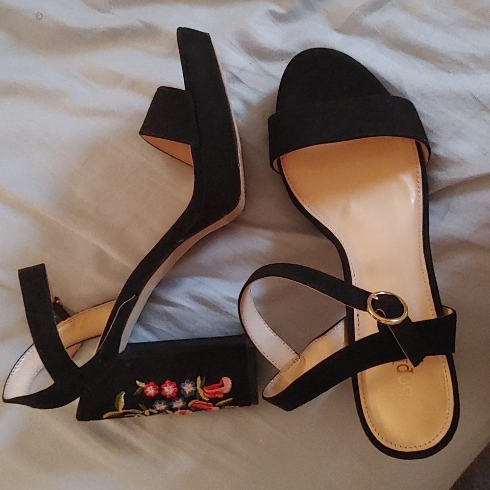 Block Heels - Picture 3 of 3